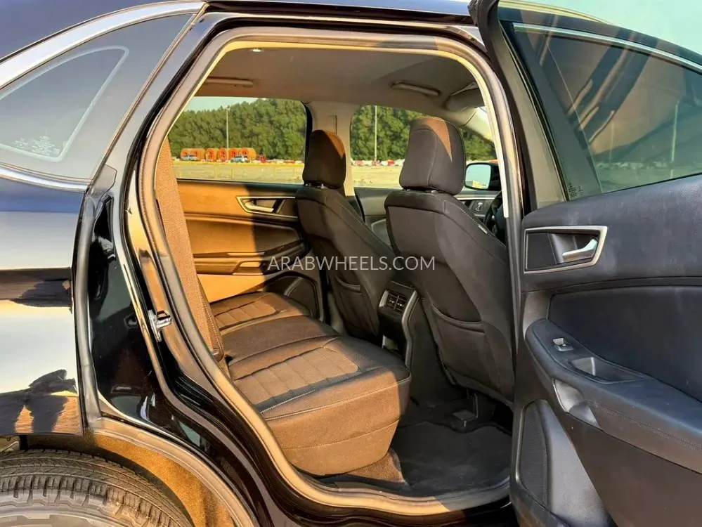 Ford Edge 2022 for Sale in Sharjah Image-10