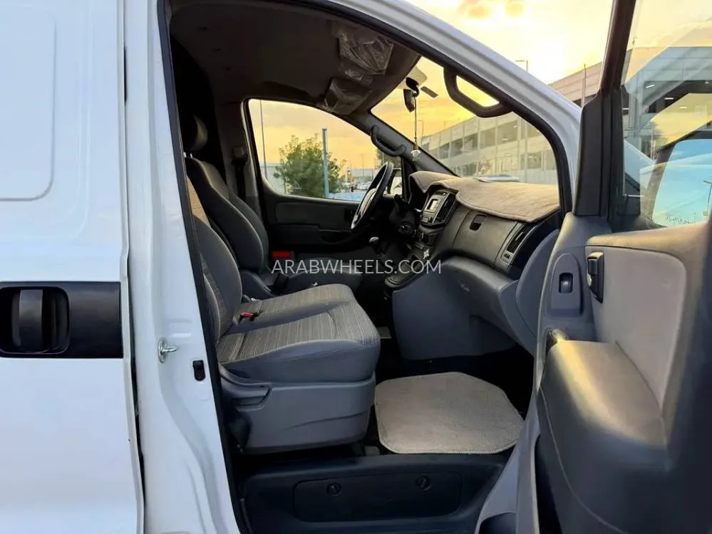 Hyundai H1 2021 for Sale in Sharjah Image-7