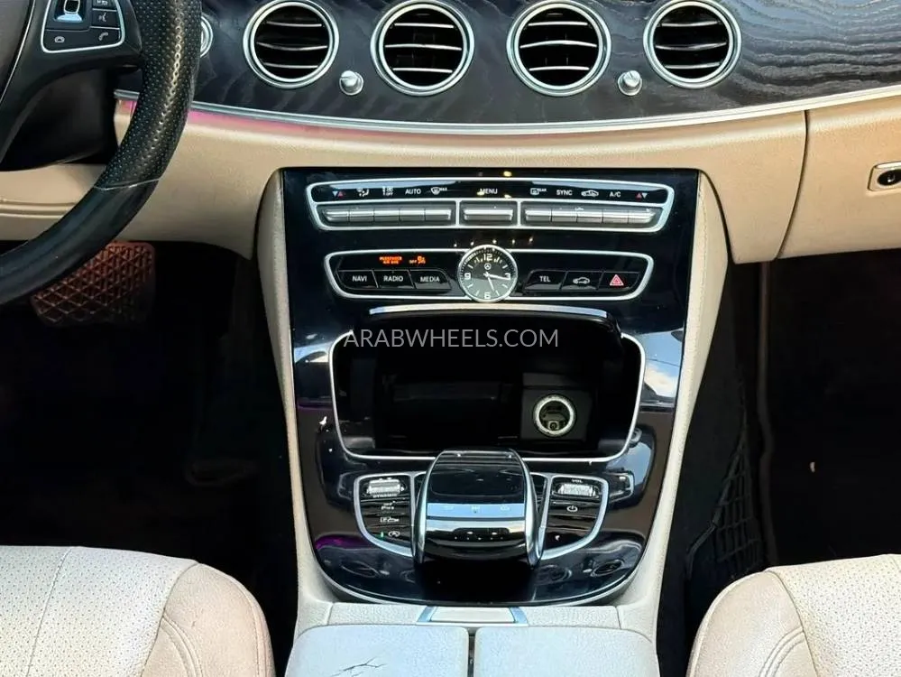 Mercedes Benz E Class 2018 for Sale in Sharjah Image-9