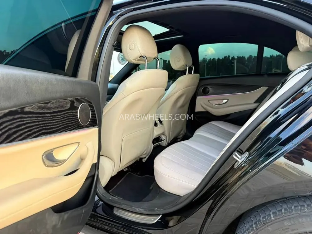 Mercedes Benz E Class 2018 for Sale in Sharjah Image-10