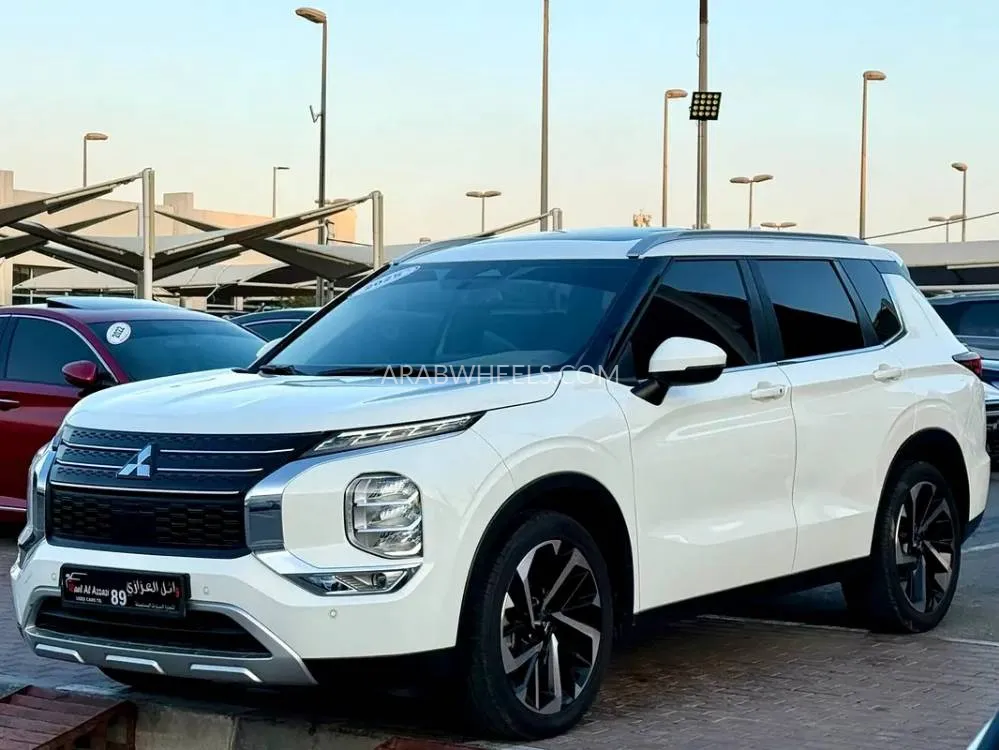 Mitsubishi Outlander 2025 for Sale in Sharjah Image-9