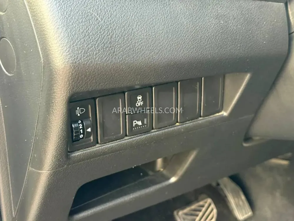 سوزوكي بالينو 2019 for Sale in الشارقة Image-12