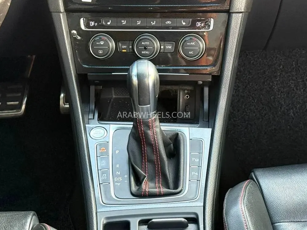  فولكس واجن جولف 2016 for Sale in الشارقة Image-3