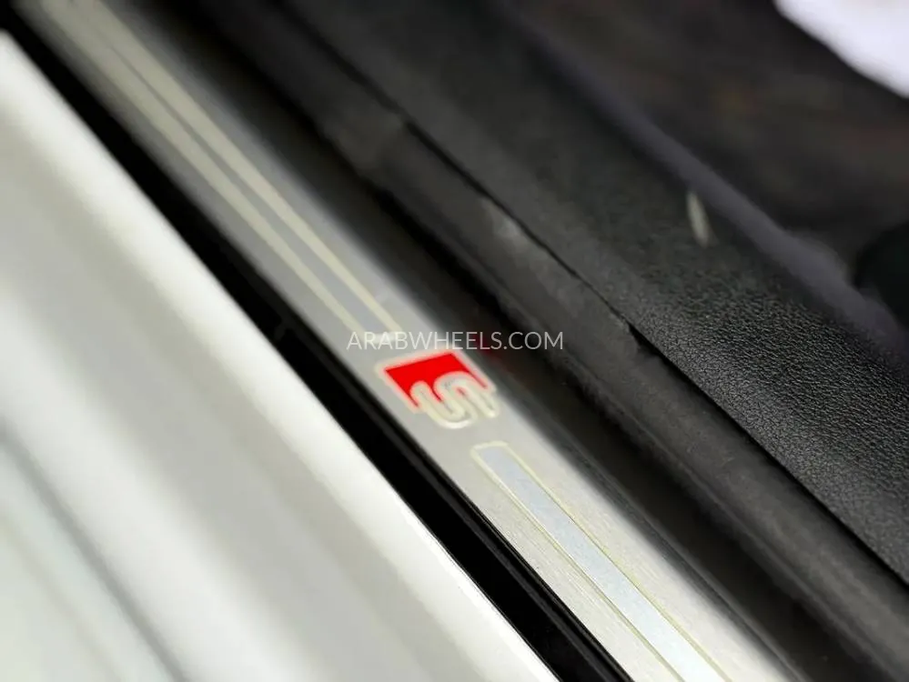 Audi A5 2017 for Sale in Sharjah Image-7