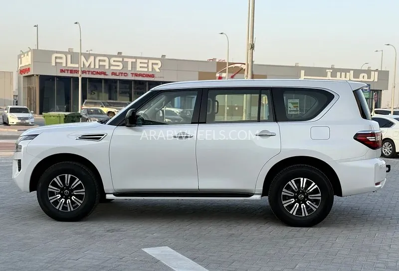Nissan Patrol 2020 for Sale in Sharjah Image-6