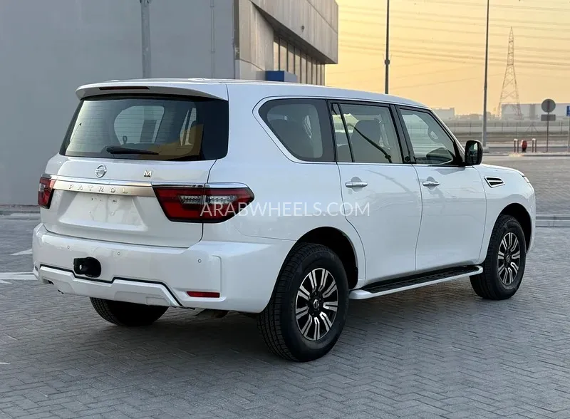 Nissan Patrol 2020 for Sale in Sharjah Image-10