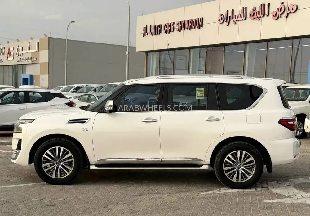 Nissan Patrol 2021 for Sale in Sharjah Image-11