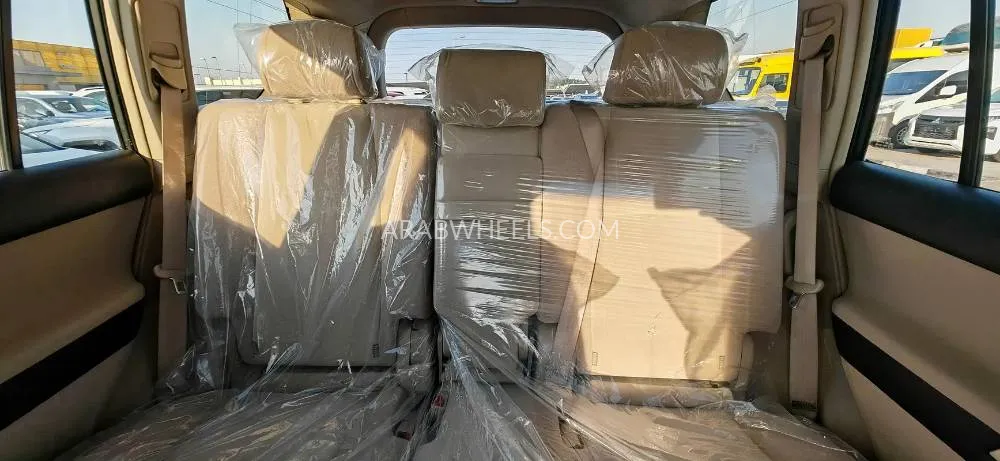 Toyota Land Cruiser Prado 2013 for Sale in Sharjah Image-6