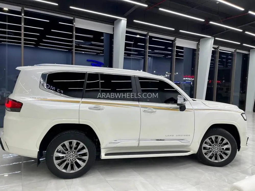 Toyota Land Cruiser 2024 for Sale in Abu Dhabi Image-2
