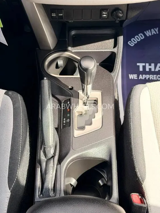 Toyota Rav4 2016 for Sale in Sharjah Image-2