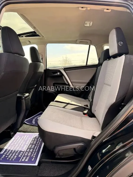 Toyota Rav4 2016 for Sale in Sharjah Image-14