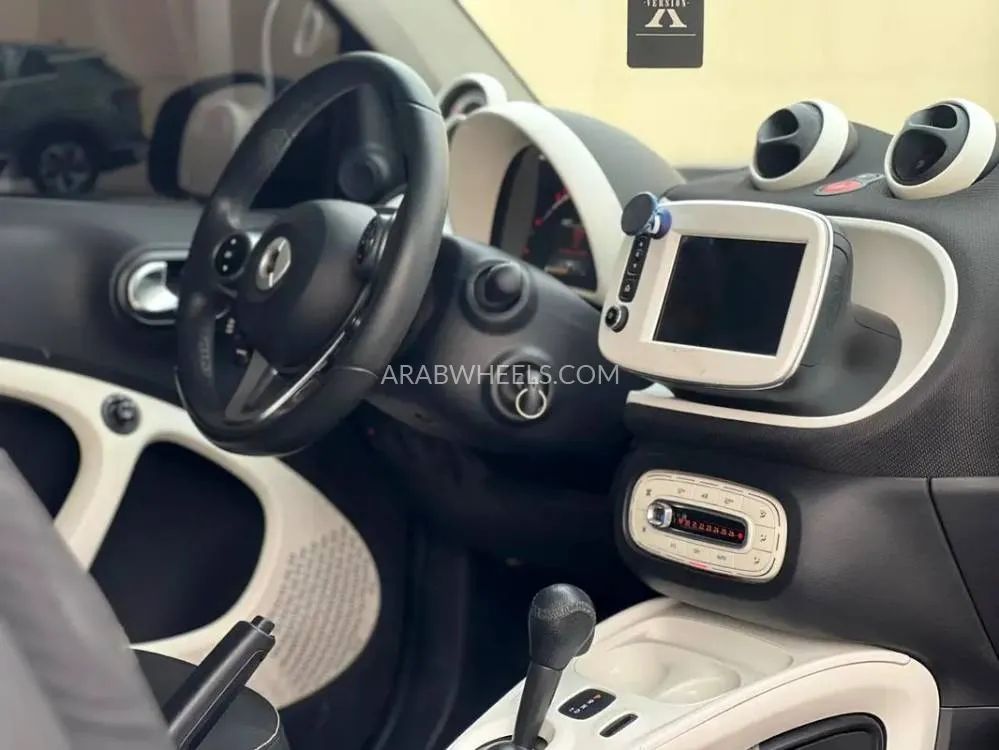 SMART Fortwo 2015 for Sale in Sharjah Image-2