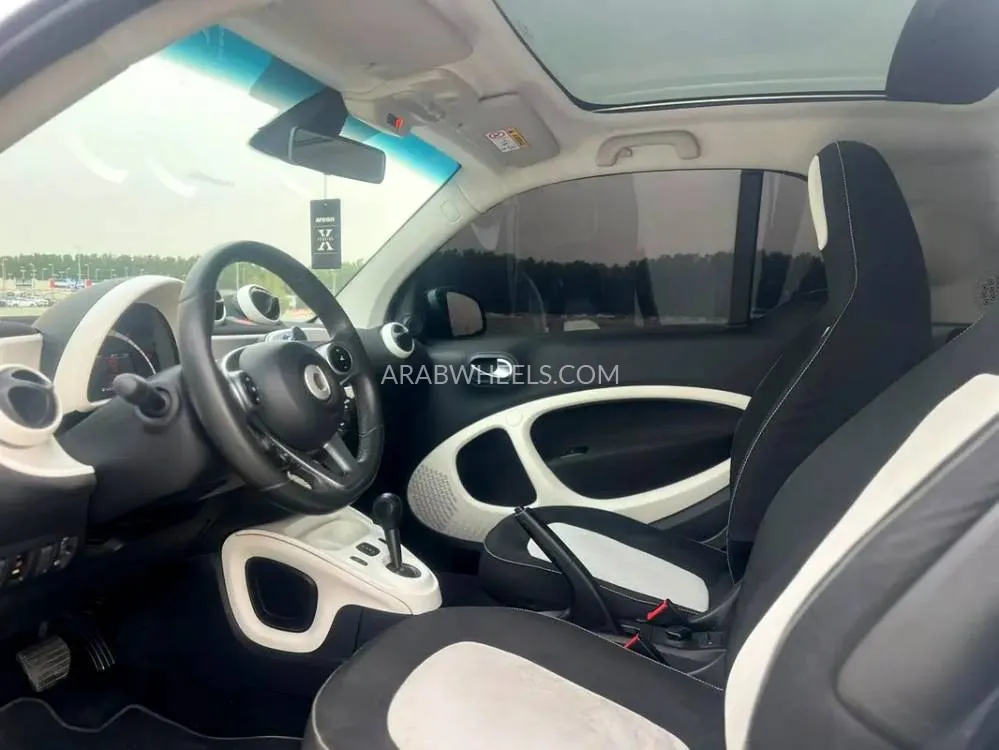 SMART Fortwo 2015 for Sale in Sharjah Image-11