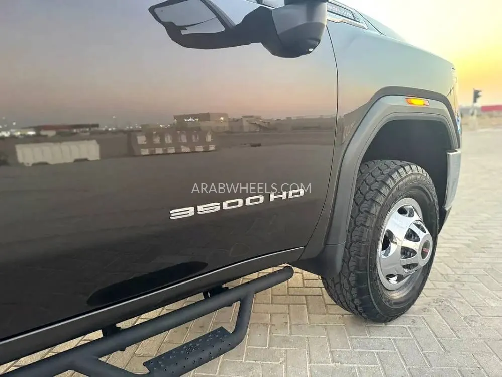 GMC Sierra 2021 for Sale in Sharjah Image-2