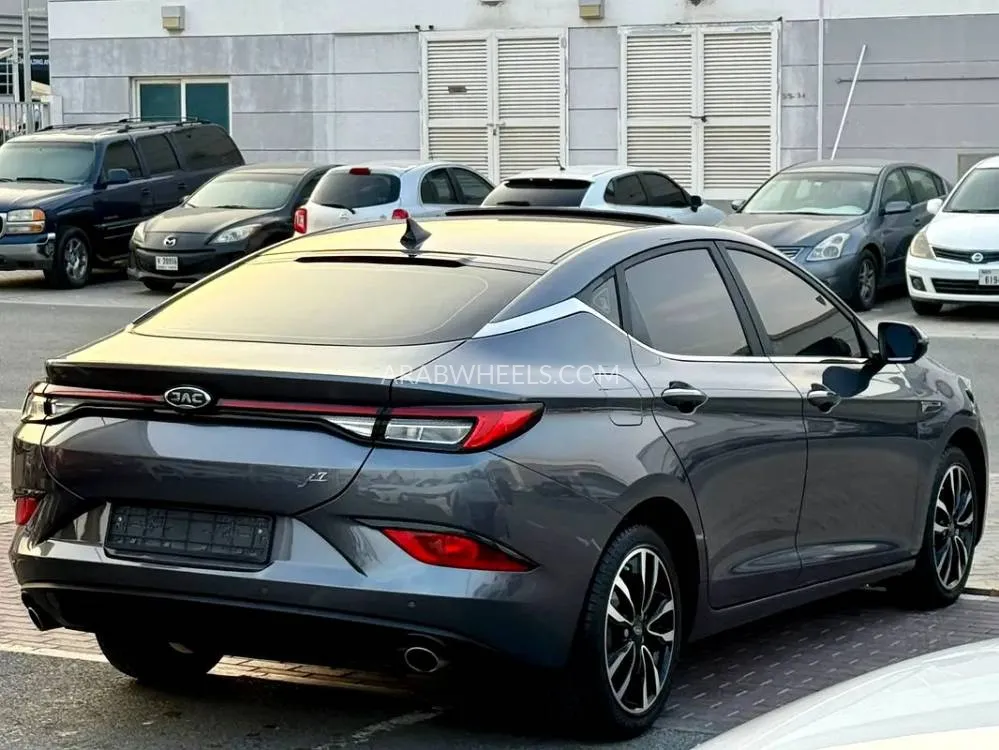JAC J7 2023 for Sale in Abu Dhabi Image-2