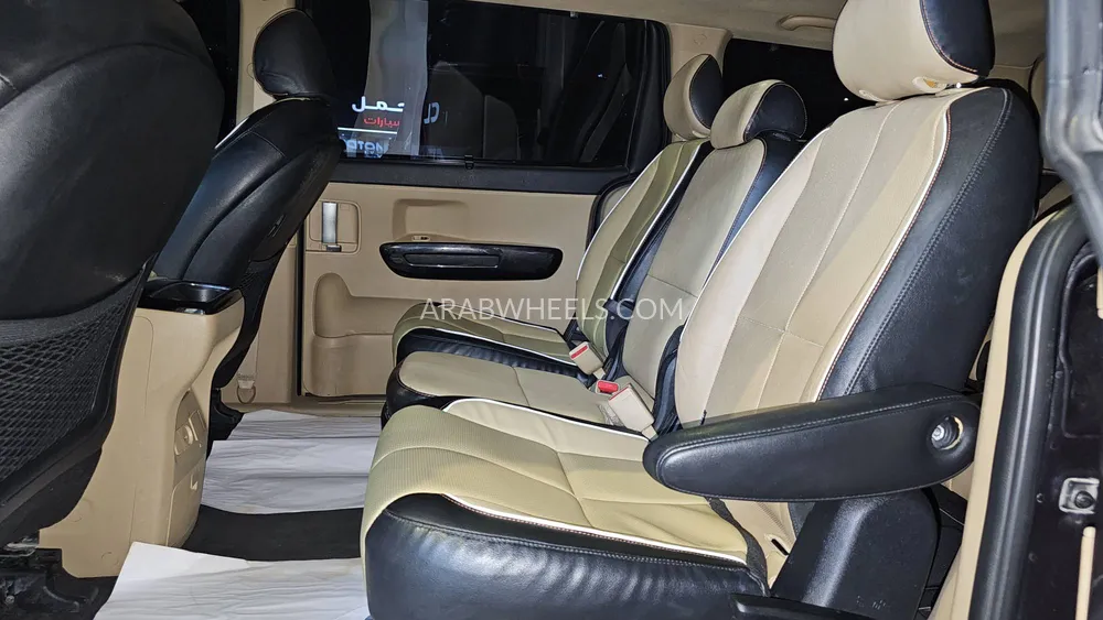 Kia Carnival 2016 for Sale in Abu Dhabi Image-11
