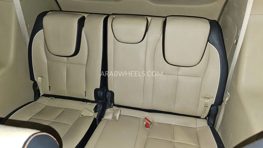 Kia Carnival 2016 for Sale in Abu Dhabi Image-12