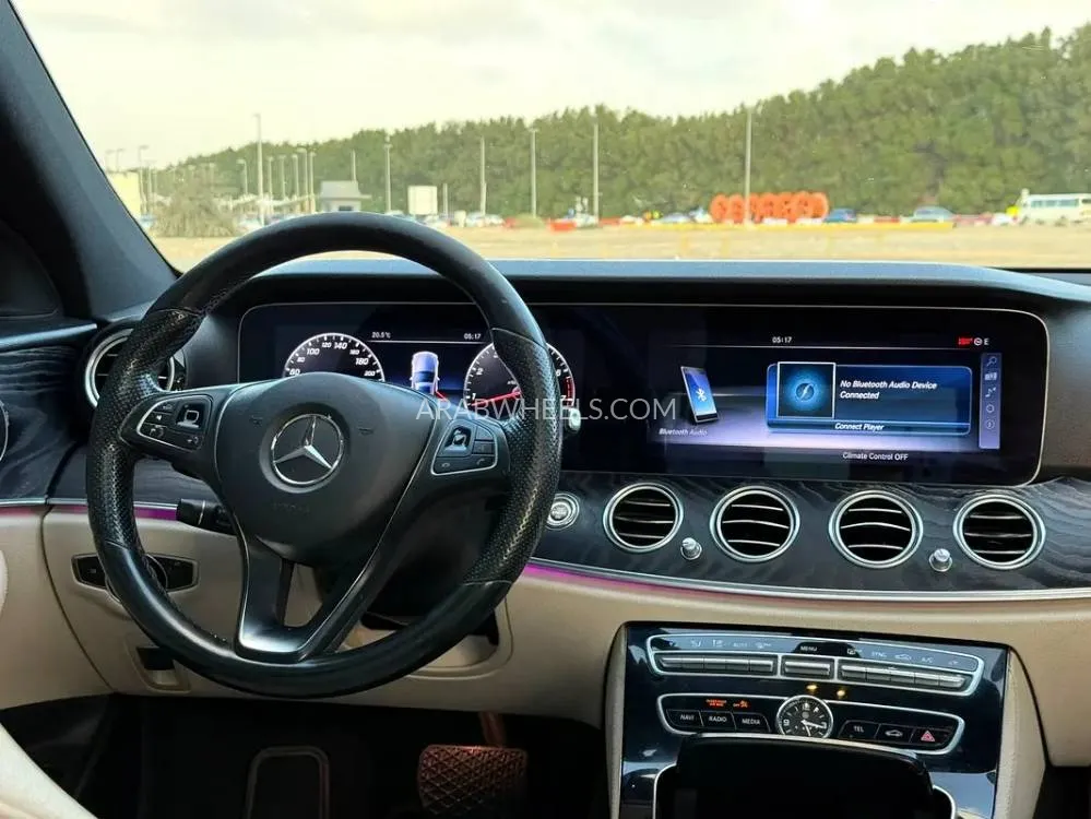 Mercedes Benz E Class 2018 for Sale in Abu Dhabi Image-10