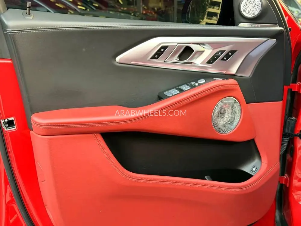 BMW XM 2023 for Sale in Dubai Image-3