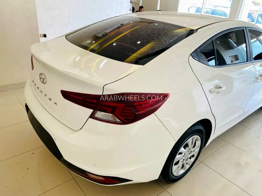 Hyundai Elantra 2019 for Sale in Sharjah Image-14