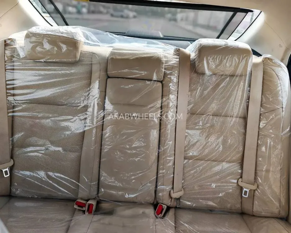 Lexus ES 2013 for Sale in Sharjah Image-13