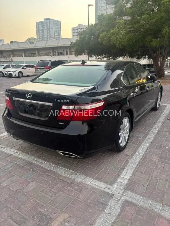 Lexus LS 2009 for Sale in Sharjah Image-15