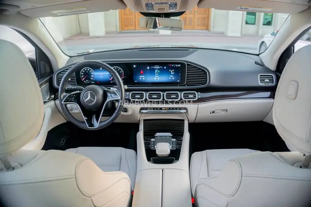 Mercedes Benz GLE Class 2024 for Sale in Dubai Image-7