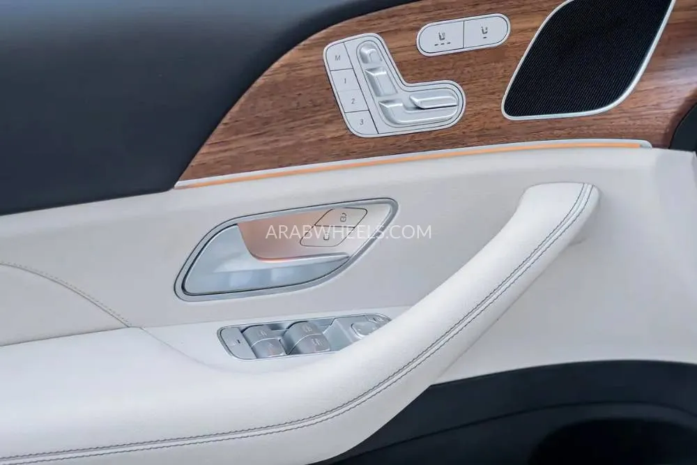 Mercedes Benz GLE Class 2025 for Sale in Dubai Image-4