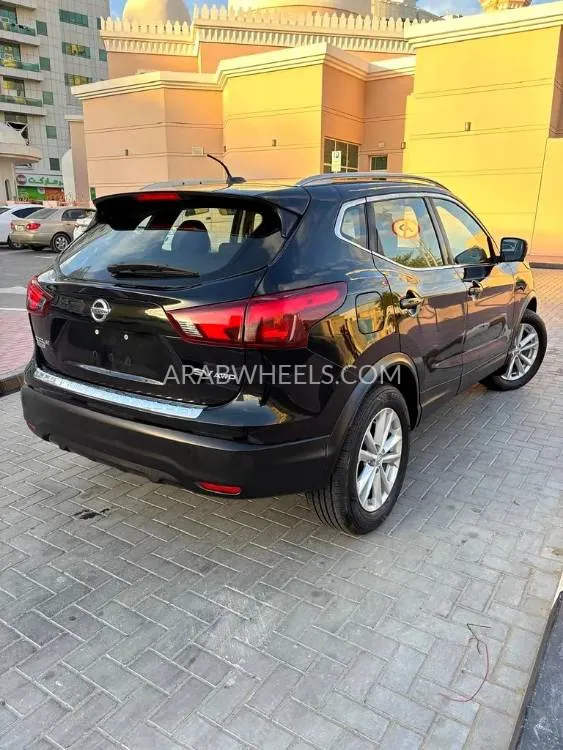 Nissan Rogue 2017 for Sale in Sharjah Image-3