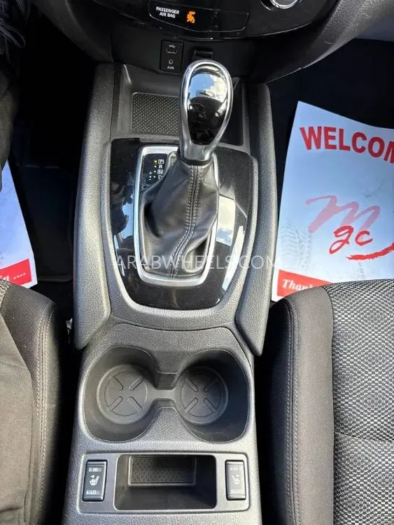 Nissan Rogue 2017 for Sale in Sharjah Image-5