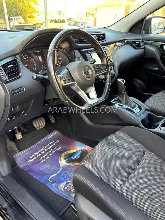 Nissan Rogue 2017 for Sale in Sharjah Image-13