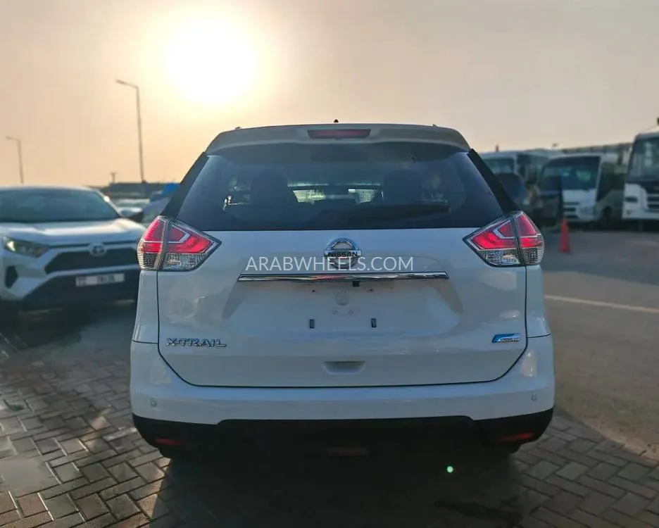 Nissan X-Trail 2016 for Sale in Sharjah Image-2