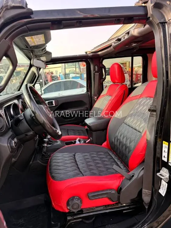 Jeep Wrangler 2018 for Sale in Dubai Image-8