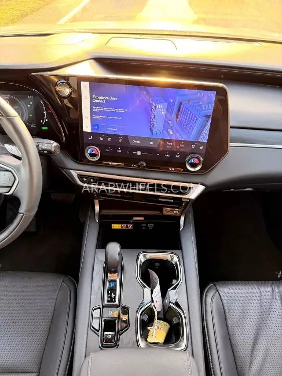 Lexus RX 2024 for Sale in Dubai Image-8