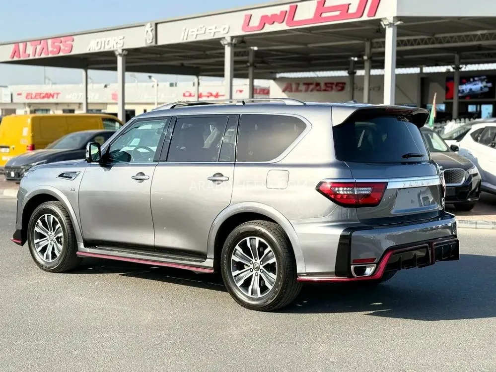 Nissan Armada 2019 for Sale in Dubai Image-11