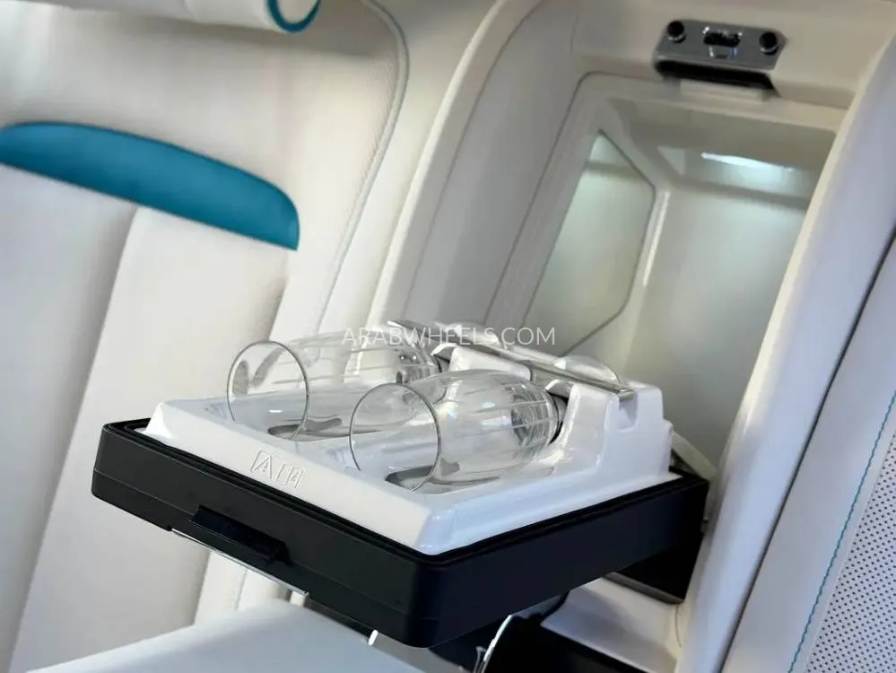 Rolls Royce Cullinan 2025 for Sale in Dubai Image-8