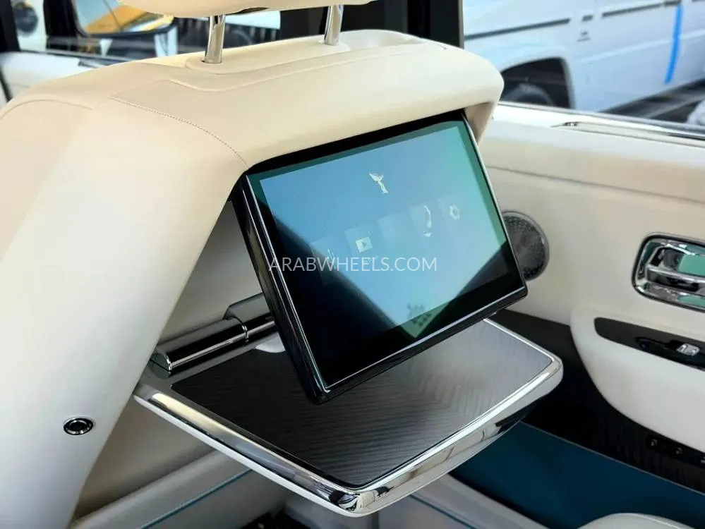 Rolls Royce Cullinan 2025 for Sale in Dubai Image-10