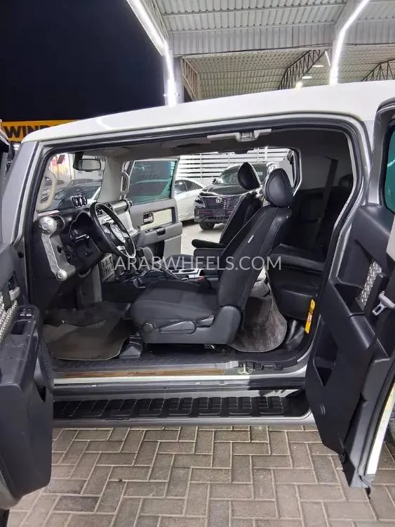 Toyota FJ Cruiser 2009 for Sale in Ajman Image-4