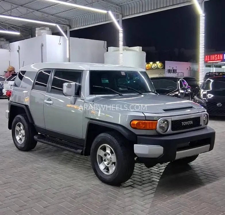 Toyota FJ Cruiser 2009 for Sale in Ajman Image-6