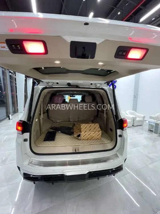 تويوتا لاند كروزر 2024 for Sale in أبو ظبي Image-4