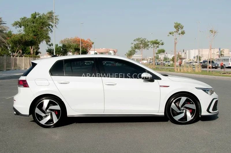 Volkswagen Golf GTI 2021 for Sale in Dubai Image-4