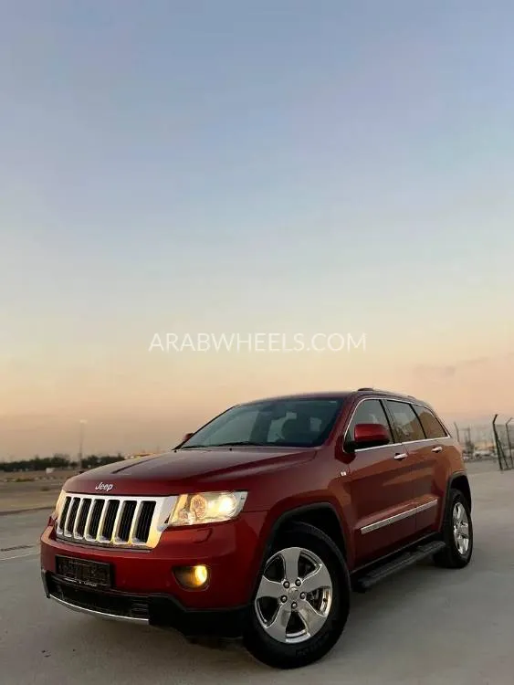 Jeep Cherokee 2012 for Sale in Sharjah Image-9