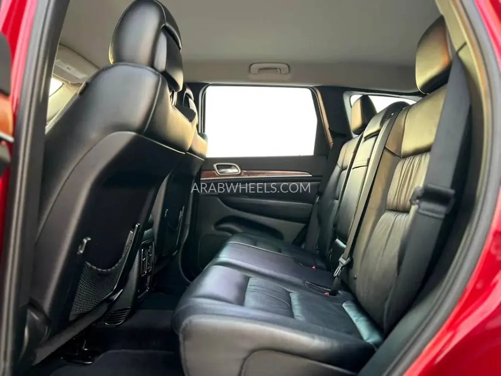 Jeep Cherokee 2012 for Sale in Sharjah Image-10