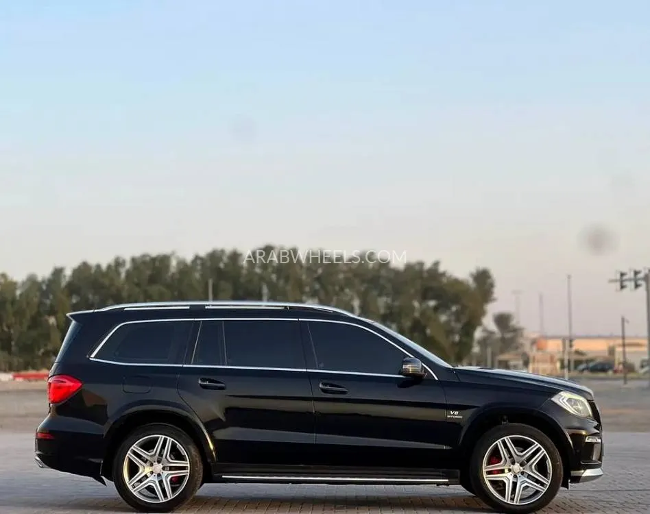 Mercedes Benz GL Class 2015 for Sale in Sharjah Image-6