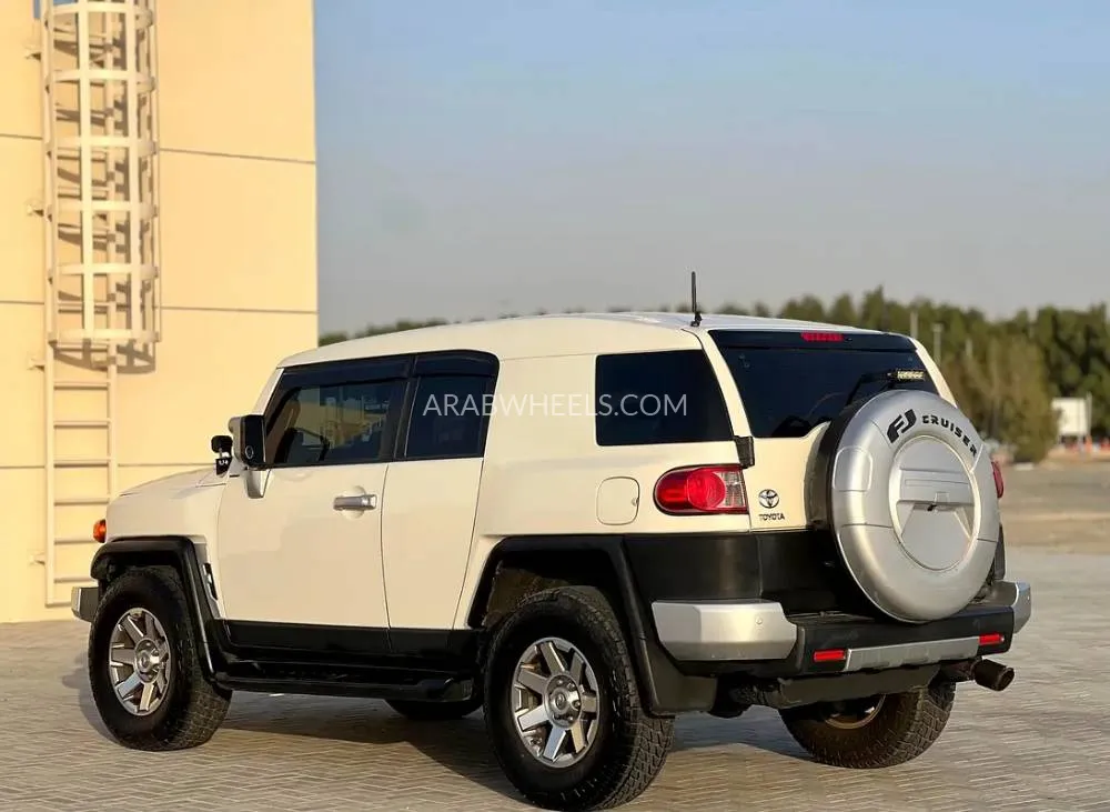 تويوتا إف جي كروزر 2021 for Sale in الشارقة Image-9