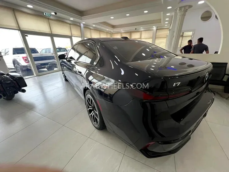 BMW i7 2024 for Sale in Fujairah Image-5