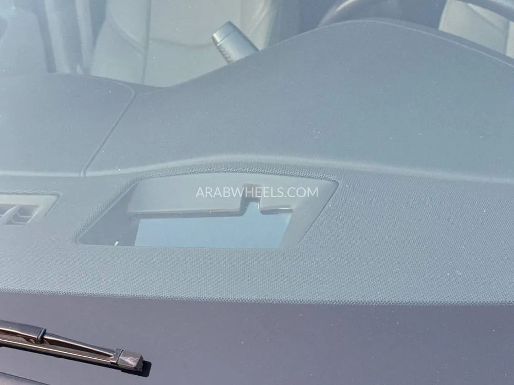 كاديلاك إسكاليد 2015 for Sale in الشارقة Image-11