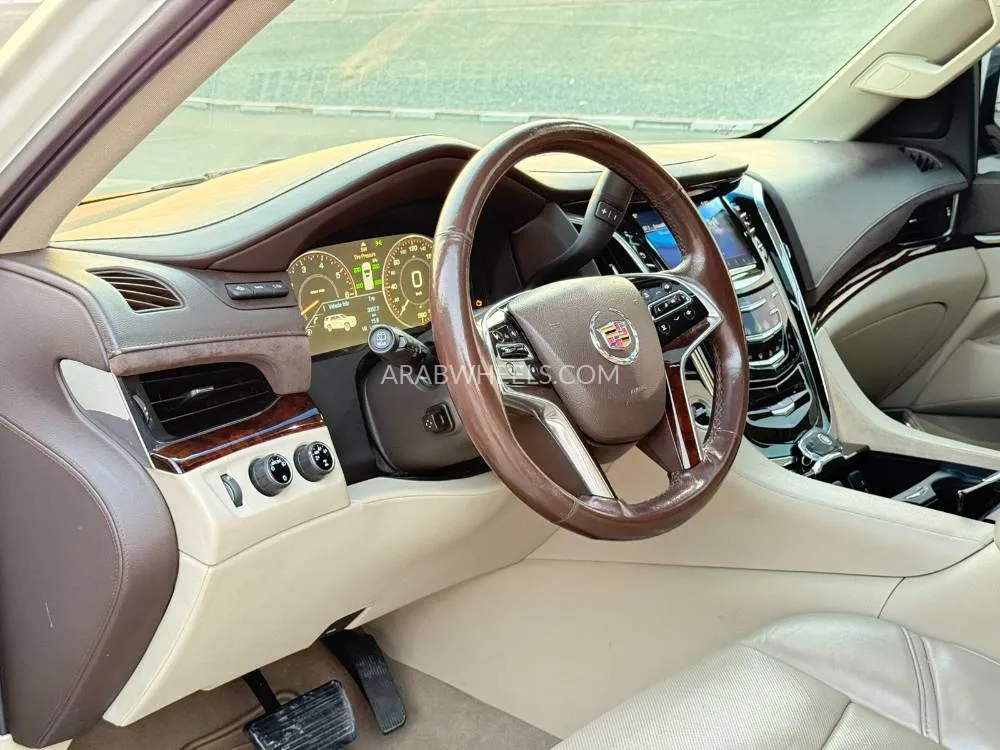 كاديلاك إسكاليد 2015 for Sale in الشارقة Image-14