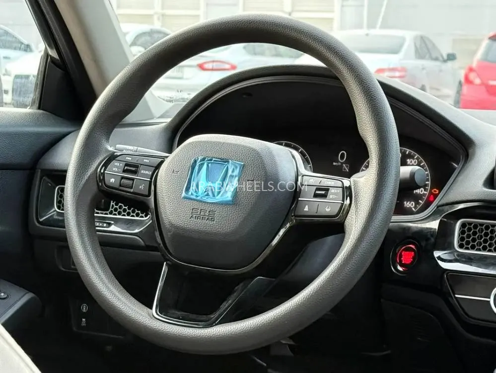 Honda Civic 2023 for Sale in Sharjah Image-4