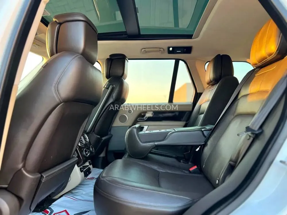 Land Rover Range Rover 2018 for Sale in Sharjah Image-4